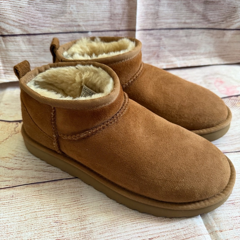 UGG Classic Ultra Mini Boots - Chestnut - Size 7 - Picture 2 of 7